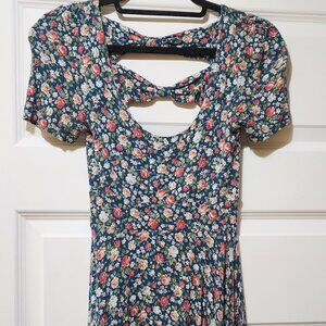 Floral dress pacsun with bow back xsmall